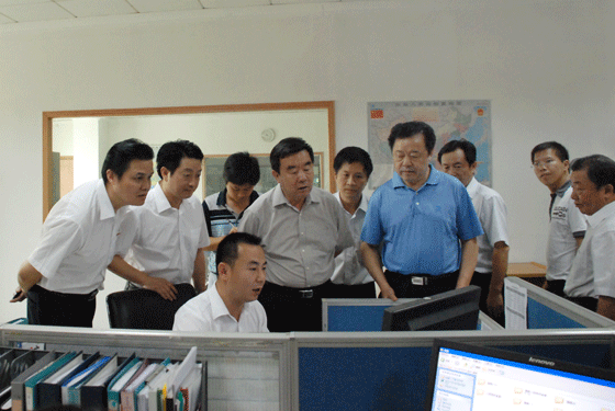 江西省政協(xié)主席傅克誠視察仁和集團(tuán)